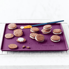 Tupperware Sbf Baking Sheet  With Rim - Purple Cabbage