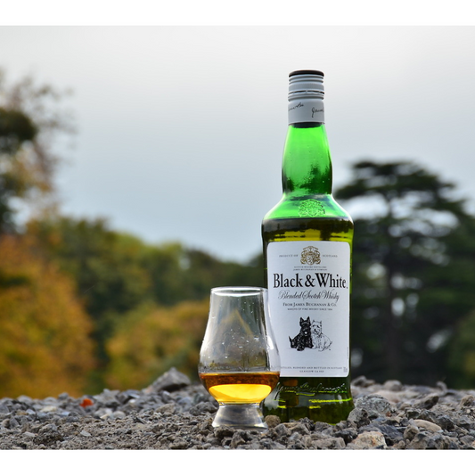 Black & White Scotch Whisky 1.75cl